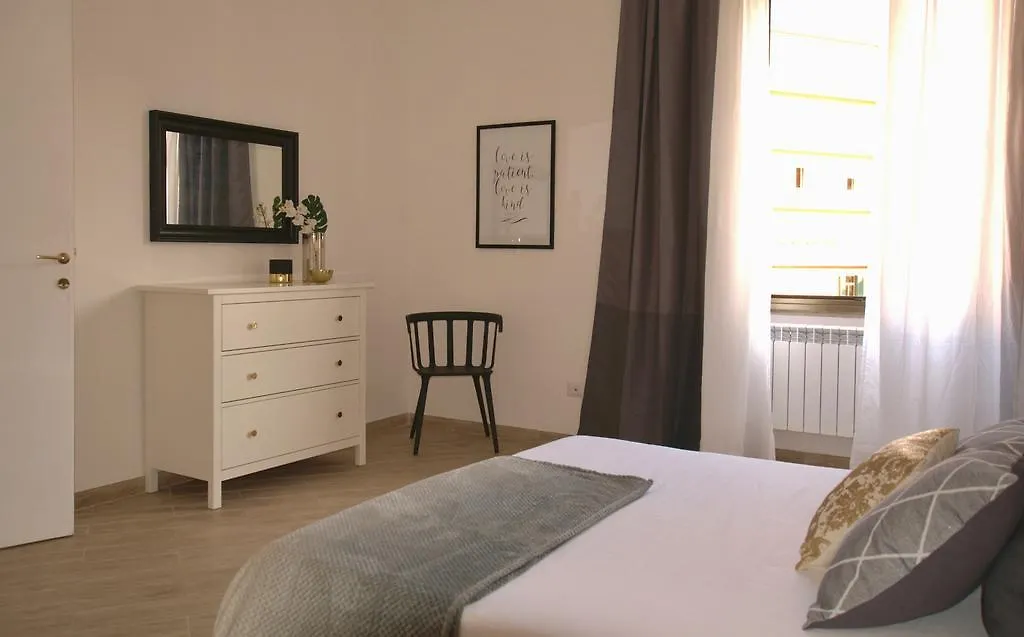 Apartamento Ostia Holiday Domus In Laterano Roma